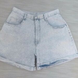 VINTAGE STEFANO MOM JEANS SHORTS   SIZE 30/16W  LIGHT ACID WASH  VERY HIGH RISE